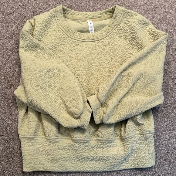 Lululemon 3/4 sleeve top - Picture 1 of 2